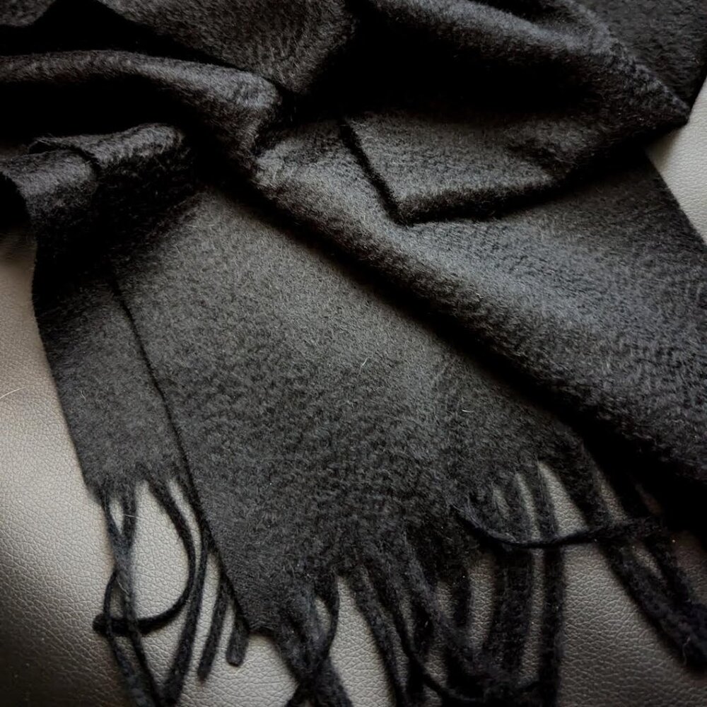 NWT Villand Cashmere Scarf